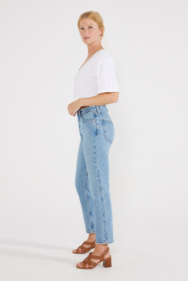 Finn Slim Straight - Sea Wall - Veneka-Sustainable-Ethical-denim-Etica Denim Drop Ship
