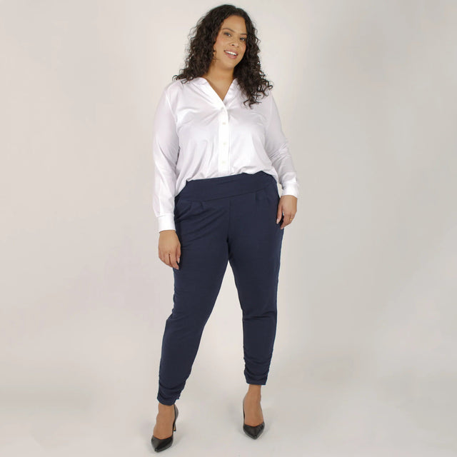 The Comfy Button-Up Shirt in White - Veneka-Sustainable-Ethical--Encircled Drop Ship Correct