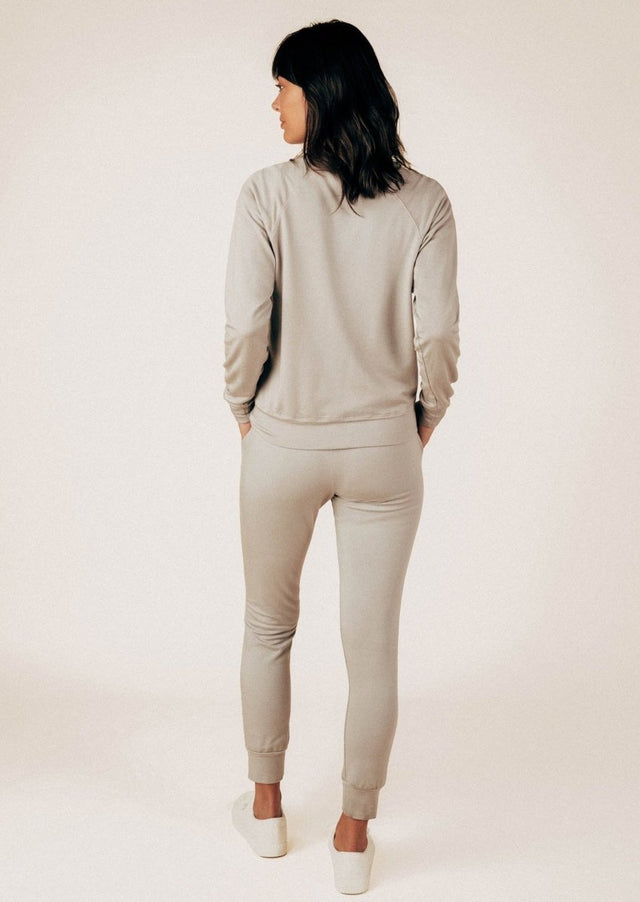 Amore Raglan Sweatshirt in Ice Gray