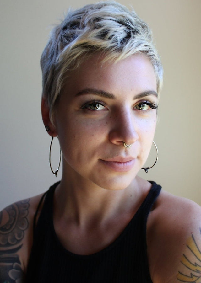 Amorette Hoop Earrings in SIlver