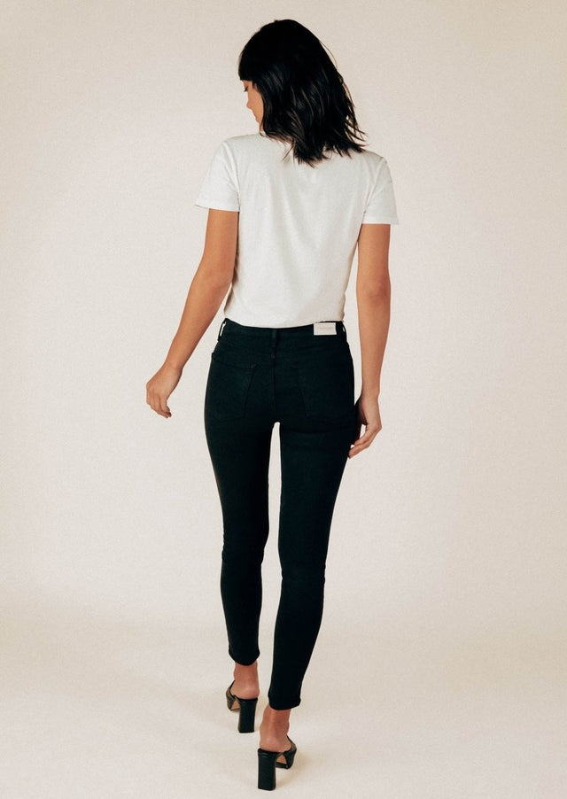 Annie Skinny Pant in Black