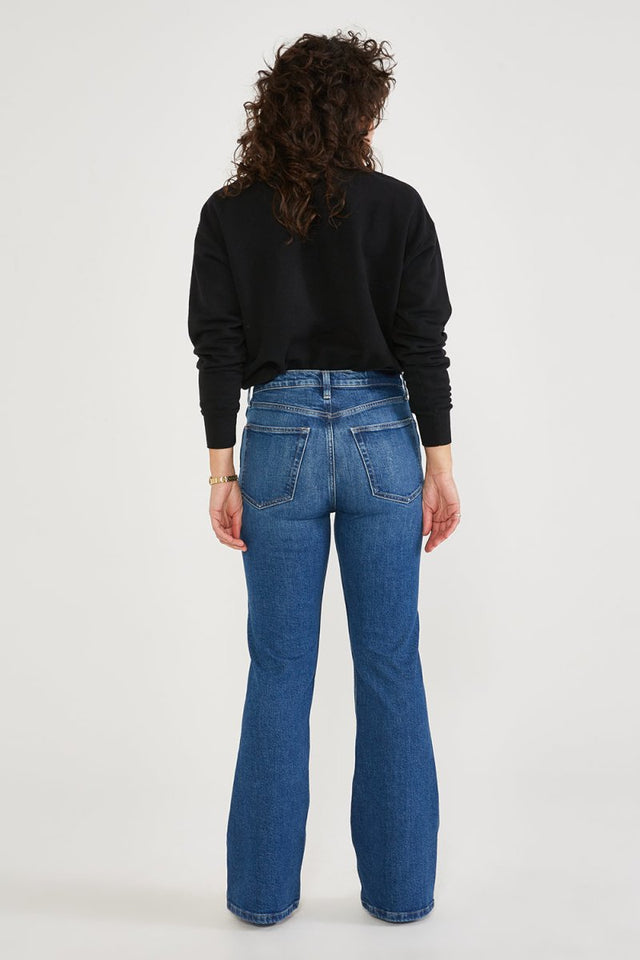 Anya Modern Flare in Wetlands