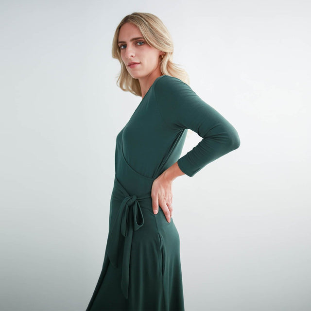 Breakaway Top in Green - Final Sale - Veneka-Sustainable-Ethical-Tops-Encircled Drop Ship