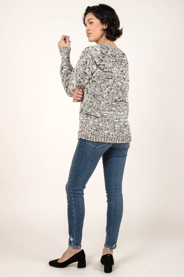 Chunky Raglan Sweater in Black/Ivory - Veneka-Sustainable-Ethical-Tops-Indigenous Drop Ship