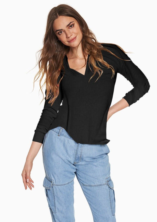 Erin Henley Tee in Black - Veneka-Sustainable-Ethical-Tops-YesAnd Drop Ship