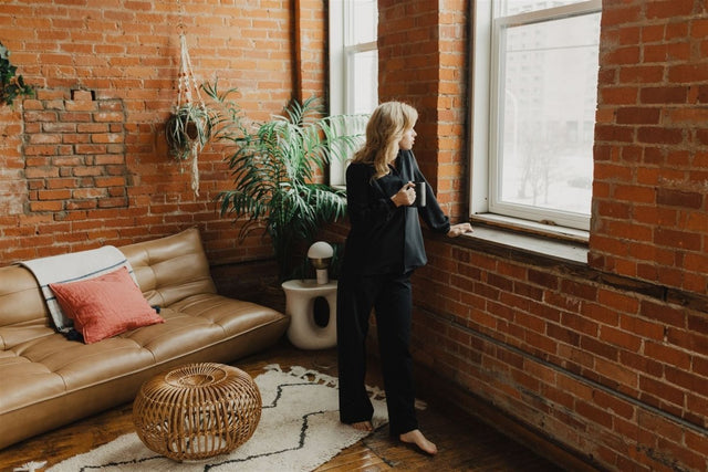 Jackie Tencel Organic Cotton Button-Down in Black - Veneka-Sustainable-Ethical-Tops-Sonderlier Drop Ship