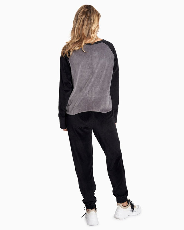 Michelle Sweatshirt in Green Black Print - Veneka-Sustainable-Ethical-Tops-YesAnd Drop Ship