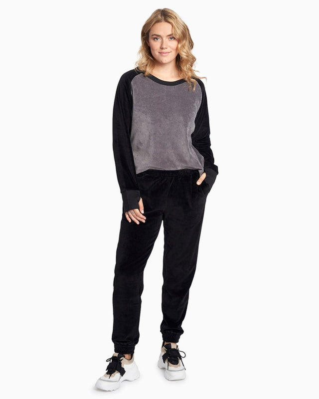Michelle Sweatshirt in Green Black Print - Veneka-Sustainable-Ethical-Tops-YesAnd Drop Ship