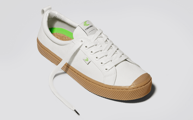 OCA Low Gum Off-White Canvas Sneaker Women - Veneka-Sustainable-Ethical-Footwear-Cariuma Drop Ship