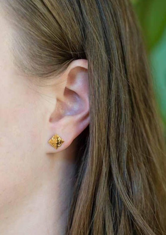 Pyramid Stud Earrings in 18k Gold - Veneka-Sustainable-Ethical-Jewelry-Astor & Orion Drop Ship