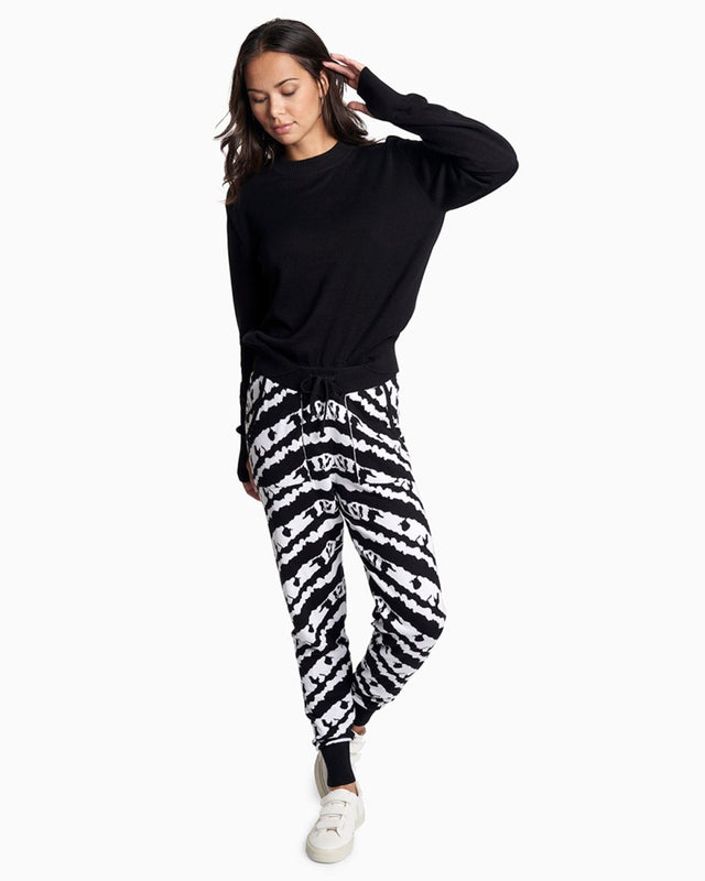 Rosario Pullover in White - Veneka-Sustainable-Ethical-Tops-YesAnd Drop Ship