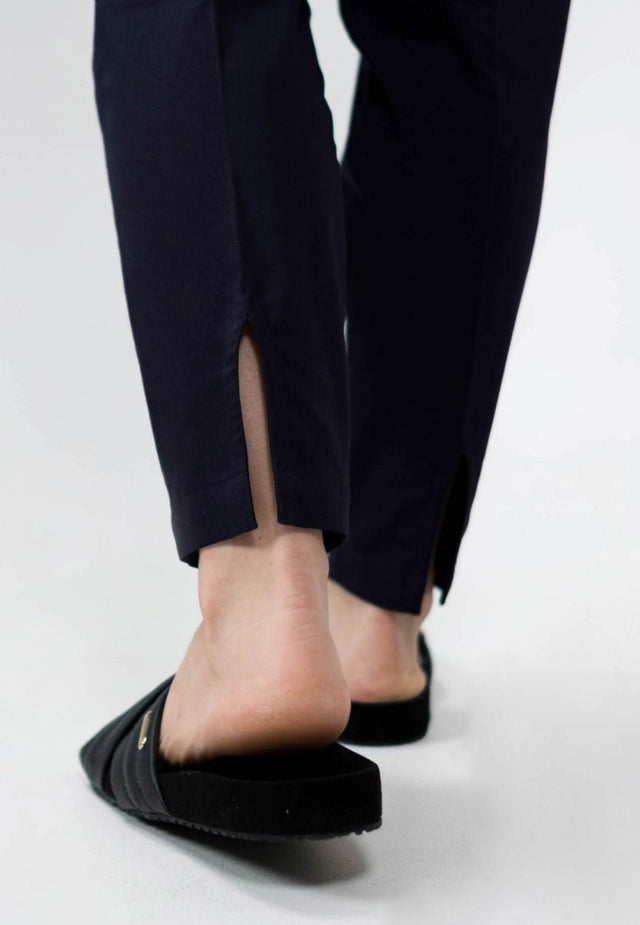 Salo QVD Tapered Trousers in Blackbird - Veneka-Sustainable-Ethical-Bottoms-1 People Drop Ship