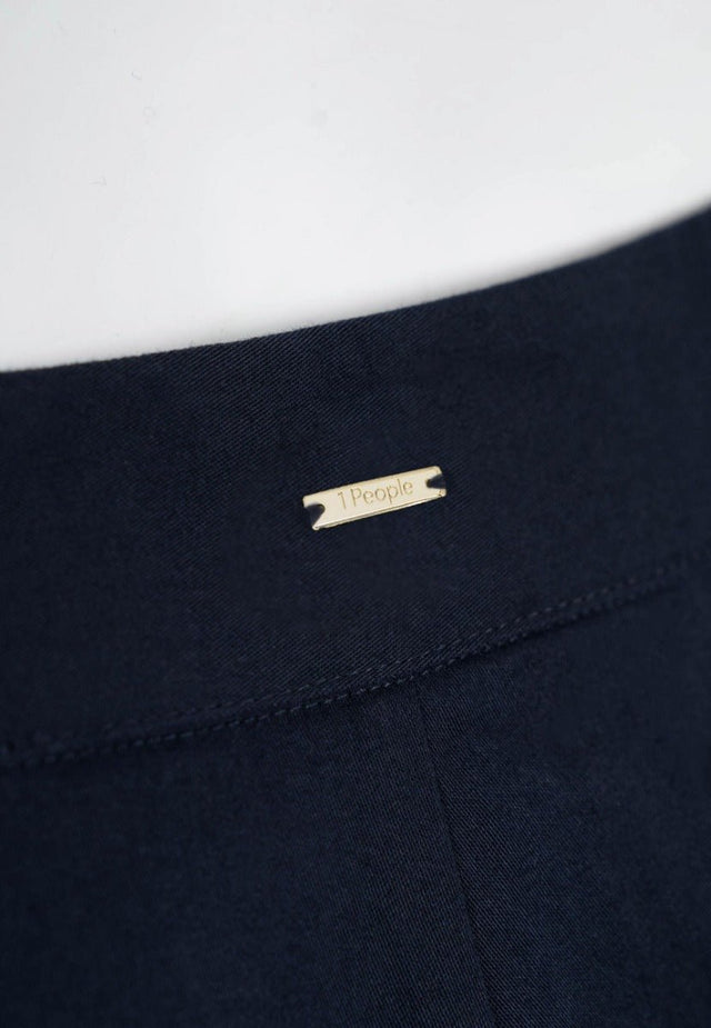 Salo QVD Tapered Trousers in Blackbird - Veneka-Sustainable-Ethical-Bottoms-1 People Drop Ship