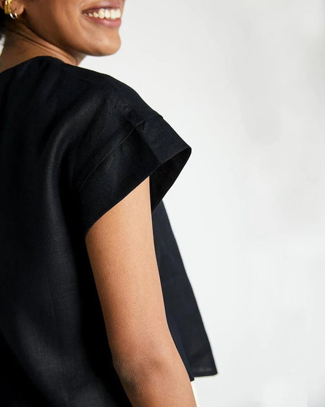 Sandcastle Saturdays Top in Black - Veneka-Sustainable-Ethical-Tops-Reistor Drop Ship