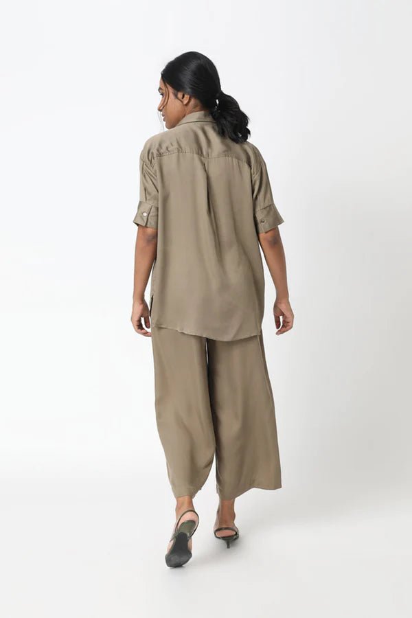 Short Sleeve Boyfriend Shirt in White - Veneka-Sustainable-Ethical-Tops-Neu Nomads Drop Ship