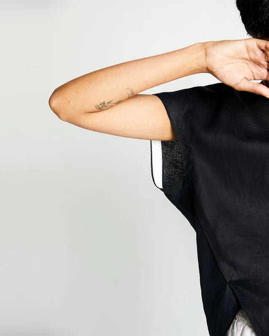The Box Top in Black - Veneka-Sustainable-Ethical-Tops-Reistor Drop Ship