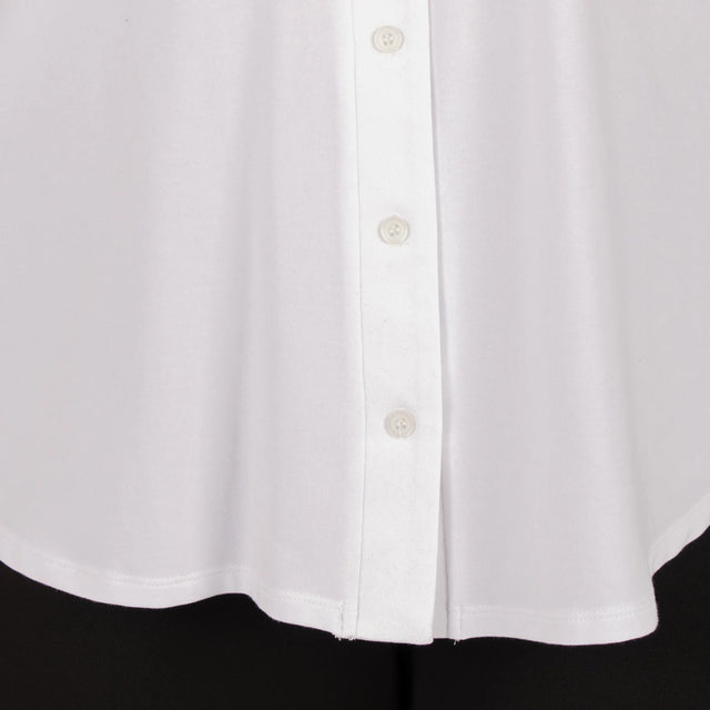 The Comfy Button-Up Shirt in Black - Veneka-Sustainable-Ethical--Encircled Drop Ship Correct