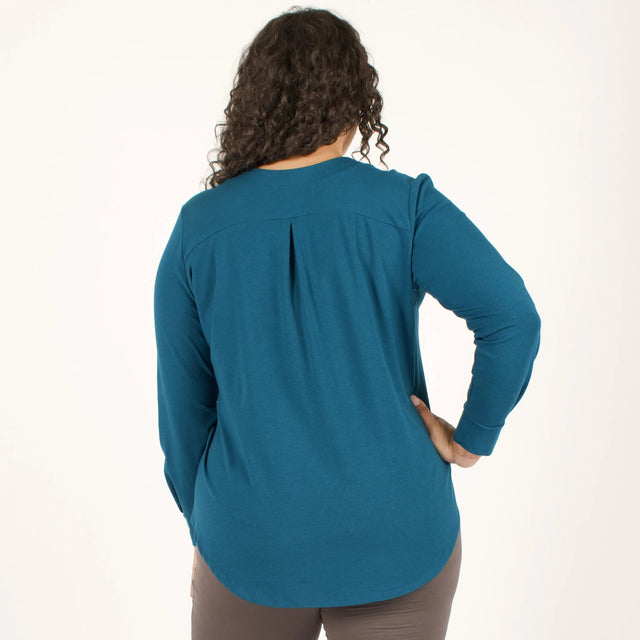The Comfy Button-Up Shirt in Sapphire - Veneka-Sustainable-Ethical--Encircled Drop Ship Correct