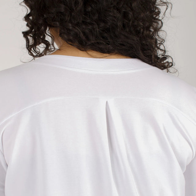 The Comfy Button-Up Shirt in White - Veneka-Sustainable-Ethical--Encircled Drop Ship Correct