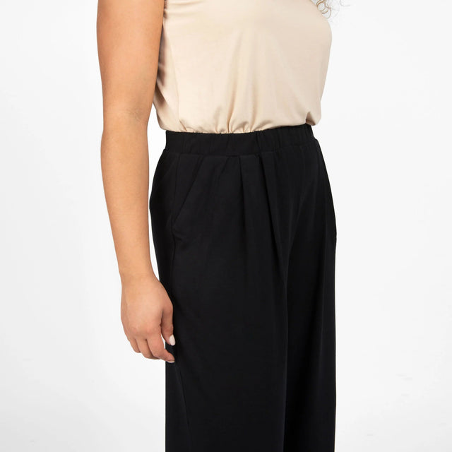 The Comfy Wide Leg Pant in Black - Veneka-Sustainable-Ethical-Bottoms-Encircled Drop Ship