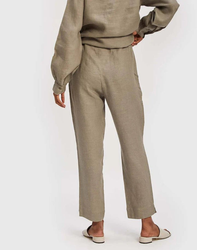 The Goes With Everything Pant in Dark Green - Veneka-Sustainable-Ethical-Bottoms-Reistor Drop Ship