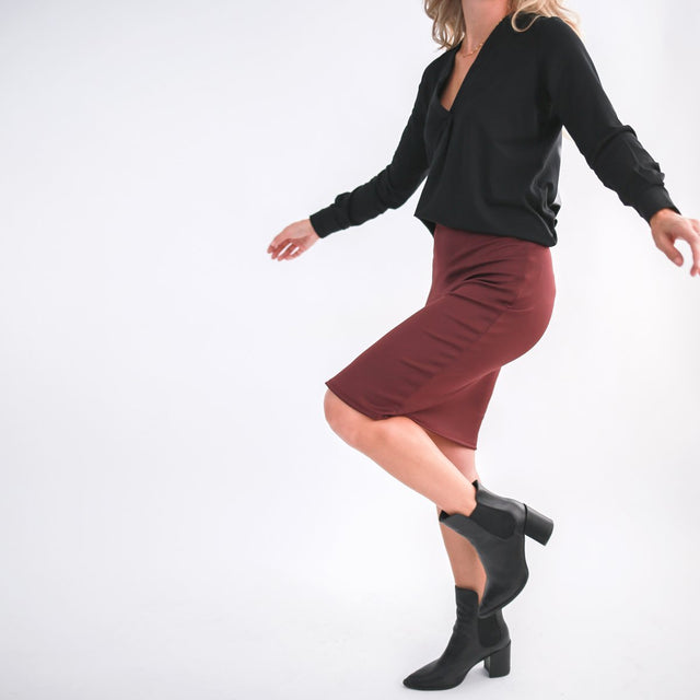 The Performance Pencil Skirt in Bordeaux - Final Sale - Veneka-Sustainable-Ethical-Bottoms-Encircled Drop Ship
