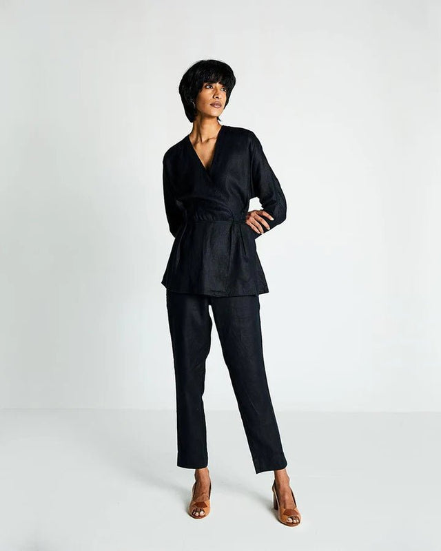 The Power Moves Shirt in Black - Veneka-Sustainable-Ethical-Jackets-Reistor Drop Ship