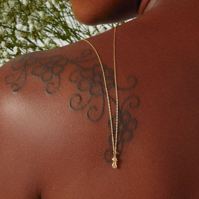 Venus Recycled 14K Gold Pendant - Veneka-Sustainable-Ethical-Jewelry-Nunchi Drop Ship